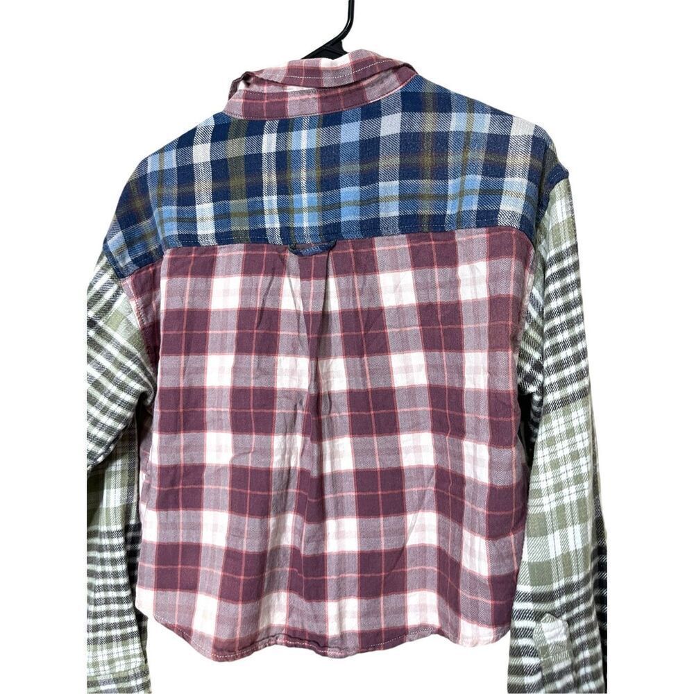 American Eagle Cozy Cabin Cropped Patchwork Plaid… - image 7